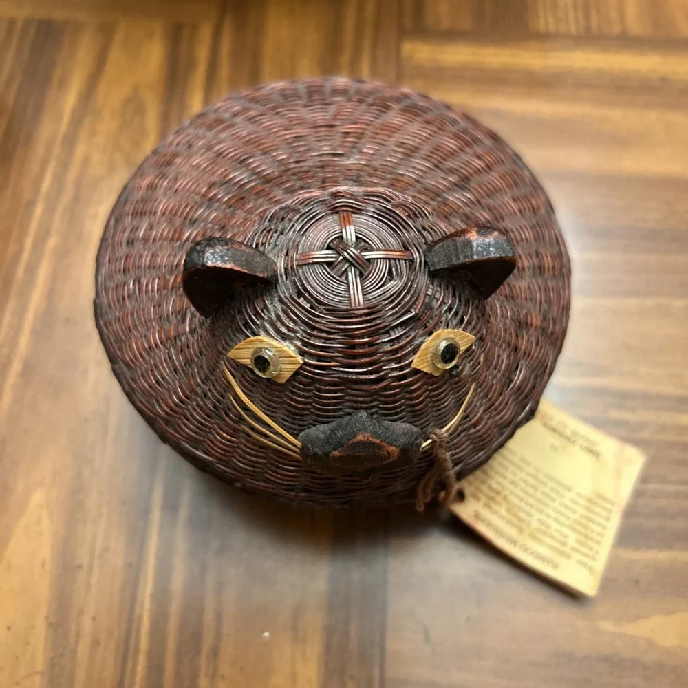 Ben‎ Rickert Bamboo Collection Hand Crafted Wicker Kitten Cat Basket